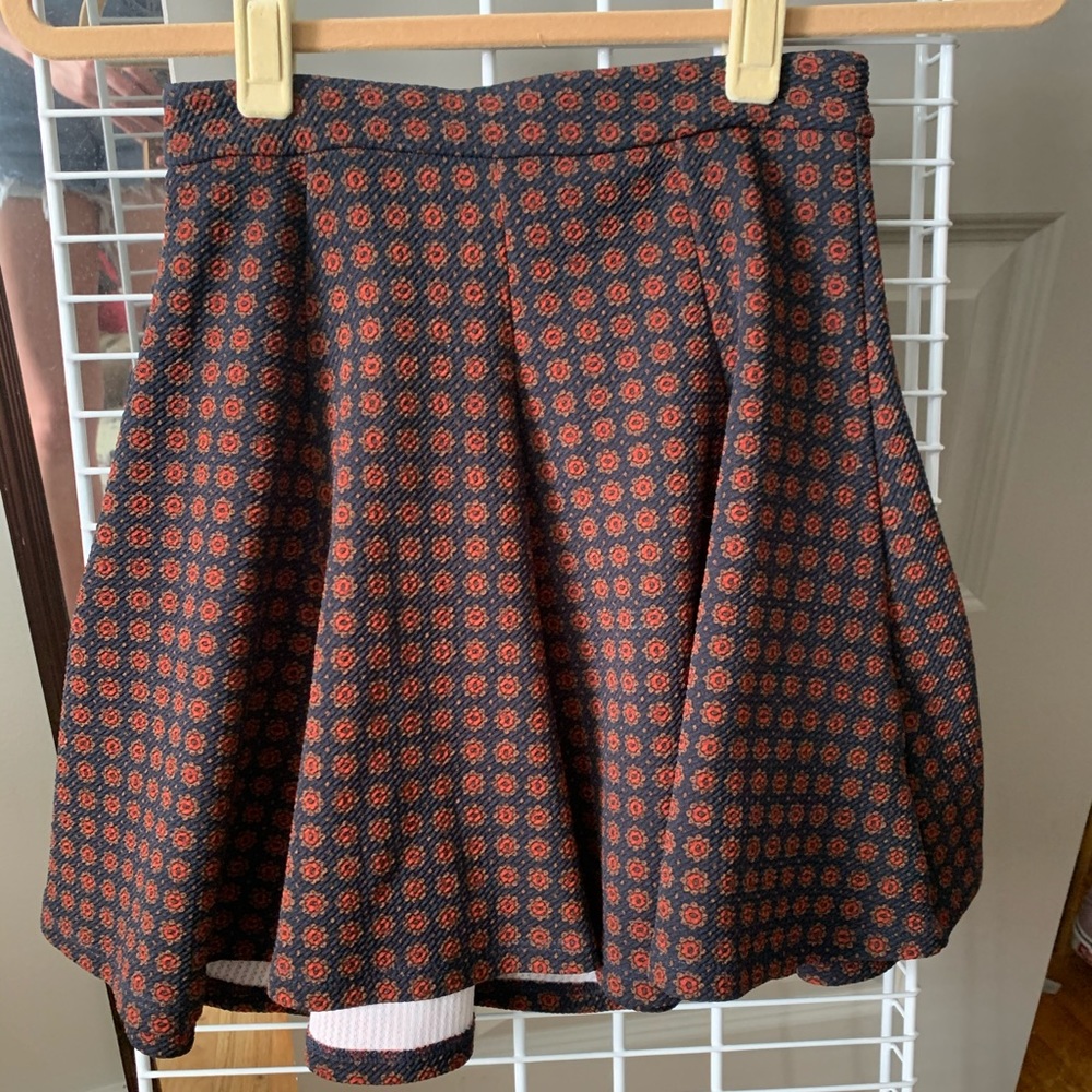 Textured skirt